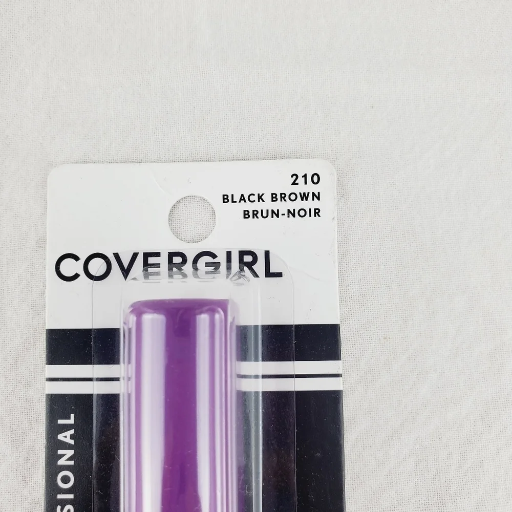 LAST ONE 🔥COVERGIRL remarkable smudge resistant mascara